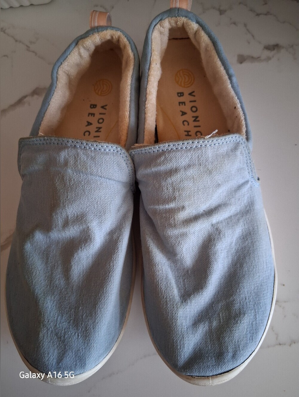 Vionic Beach Shoes 8.5